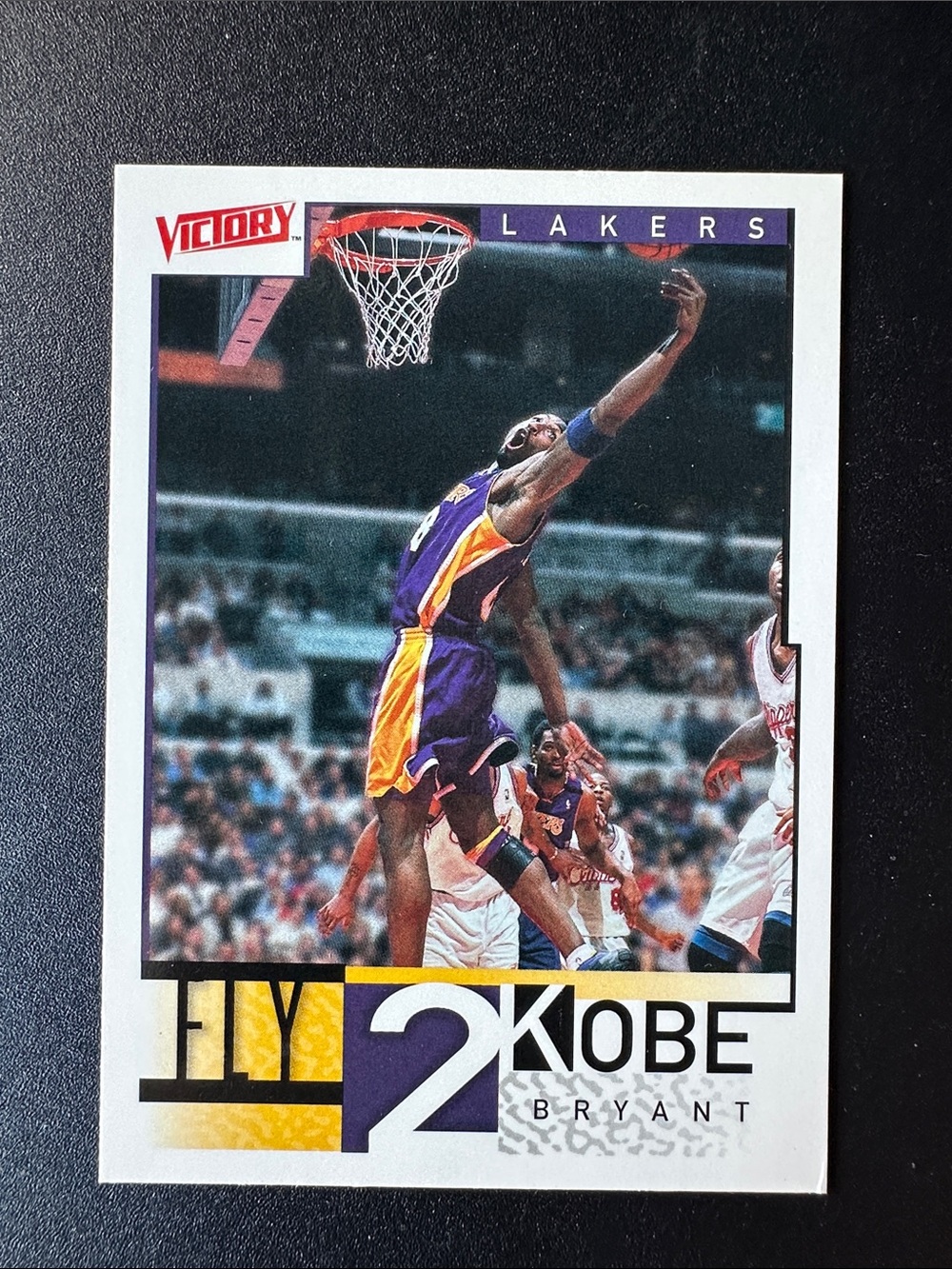 1999-00 Upper Deck Victory Fly 2 Kobe #300 Kobe Bryant - Los Angeles Lakers MINT